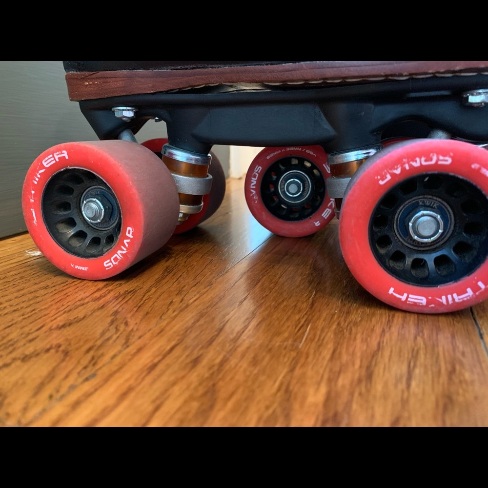 Riedell custom skates SIZE 5 - Picture 8 of 9